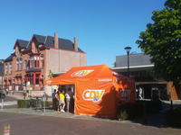 3x6 plooitent met bedrukking op zowel het dakzeil als de zijwanden.