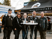 Zwarte 3x6 vouwtent gepersonaliseerd voor Silver Lake.