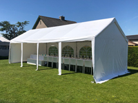 Professionele partytent, mooi passend bij elke tuin