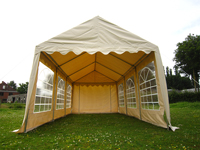 Binnenzicht van een partytent pvc basic 3x6.