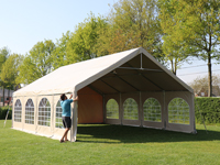 Verkoop van erg robuuste partytenten van 6x8