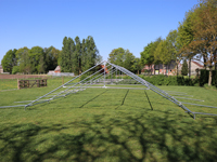 Bijzonder stevig frame van een 6x8 partytent