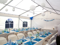 Kadertent van 5 meter breed in communiefeest-thema.