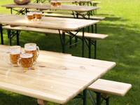 De biertafels en bijhorende banken zijn ideaal voor elk evenement!