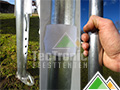 Gegalvaniseerd stalen staanders (38 mm) met voetplaatjes