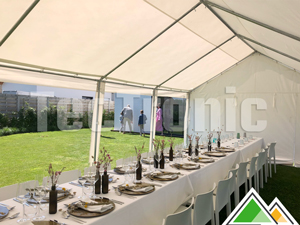 Gezellig eten in de tuin? In uw eigen partytent is het heerlijk vertoeven!