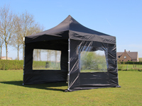 Uw tent wordt compleet met 4 zijwanden geleverd