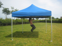 Oersterke, professionele vouwtent: u mag aan het frame hangen!